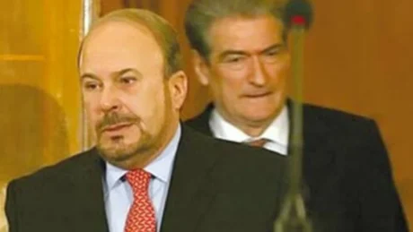 ‘Shk*ërdh*të u mërzite ti…’ Ish-truproja rrëfen batutën legjendare te Fatos Nanos pas darkës me Berishën dhe intervistës tek Fevziu