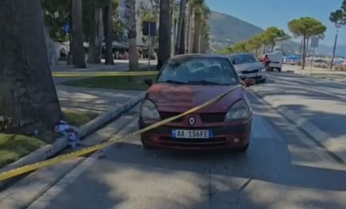 Aksident i rëndë/ Automjeti përplas të moshuarin te vijat e bardha…
