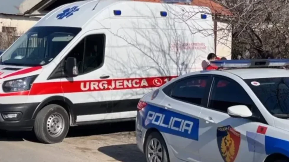 Aksident në vend! I riu përpIas gruan tek vijat e bardha dhe largohet