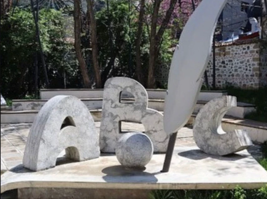 Edukoi dhe mësoi breza të tërë, humb jetën mësuesi i shquar shqiptar!