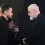 I ati iu vr* në krye të detyrës, fëmijët e Kalasë shpërthejnë në lot para Edi Ramës!