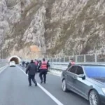 Ngjarje tragjike në vend! Hidhet nga ‘Ura e Vashës’ një person, raportohet se është nipi i…