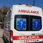 Aksident i rëndë/ Ishte duke kaluar rrugën, makina përplas për vd*kje këmbësorin