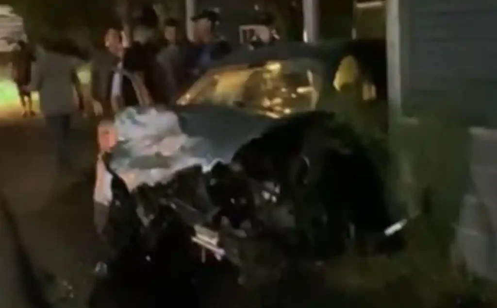 Aksident fatal/ Mjeti ka dalë nga rruga duke u përplasur kokë më kokë, raportohet për një v*ktimë (PAMJET)