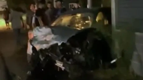 Aksident fatal/ Mjeti ka dalë nga rruga duke u përplasur kokë më kokë, raportohet për një v*ktimë (PAMJET)
