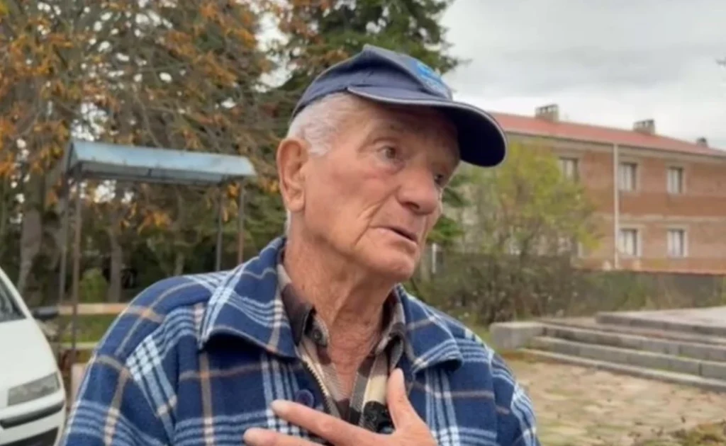 U gjet i pajetë në kangjellat e një banese, flasin të tmerruar banorët e zonës. Ja cfarë rrëfejnë