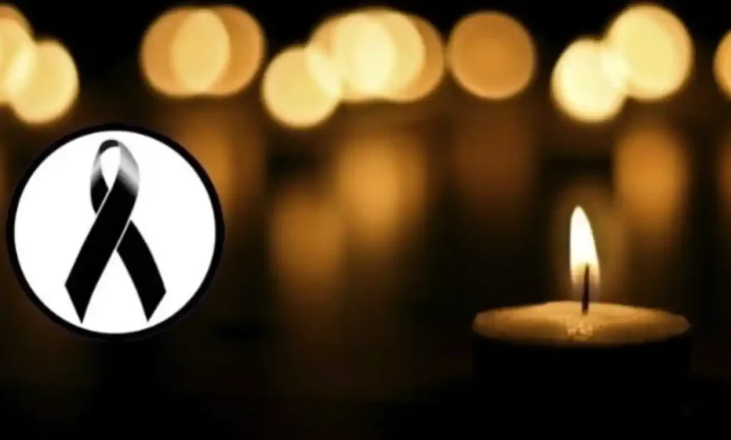 E trishtë/ Mbyll sytë përgjithmonë aktorja e njohur (Emri)