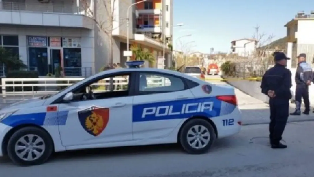 Aksident i rëndë! Motori përplas biçikletën, dy drejtuesit e mjeteve…