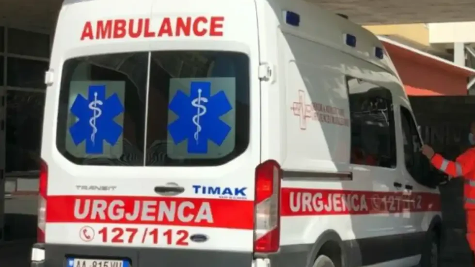 Ngjarje e rëndë / Preku kabllon elektrike duke ecur në rrugë, humb jetën 16-vjeçarja
