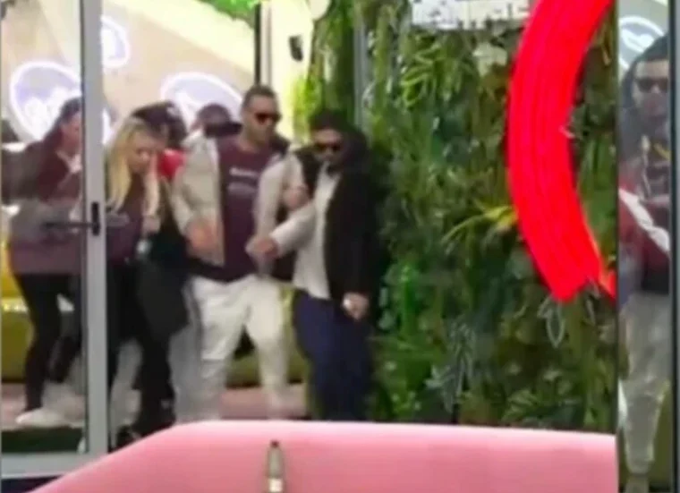 Cfarë ndodhi? ‘Alarmohen’ banorët në BBVA, futen me urgjencë brenda dhe… (Video)