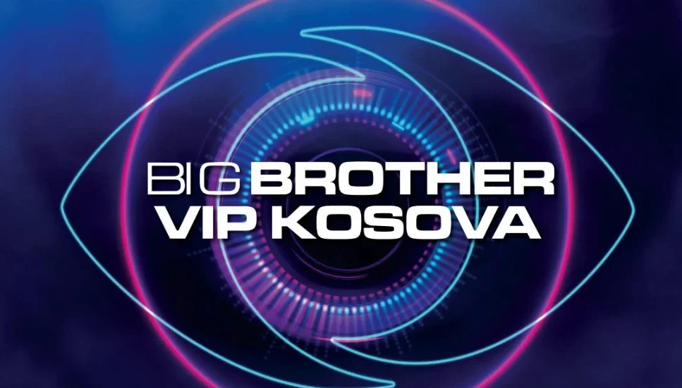 Plasin cokollatat në BBVK, një tjetër cift shkëmbejnë puthje në buzë para kamerave (Video)