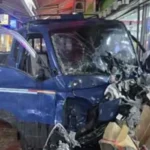 Aksident tronditës!  Kamionçina futet në treg, dy persona humbin jeten dhe 18 të plagosur