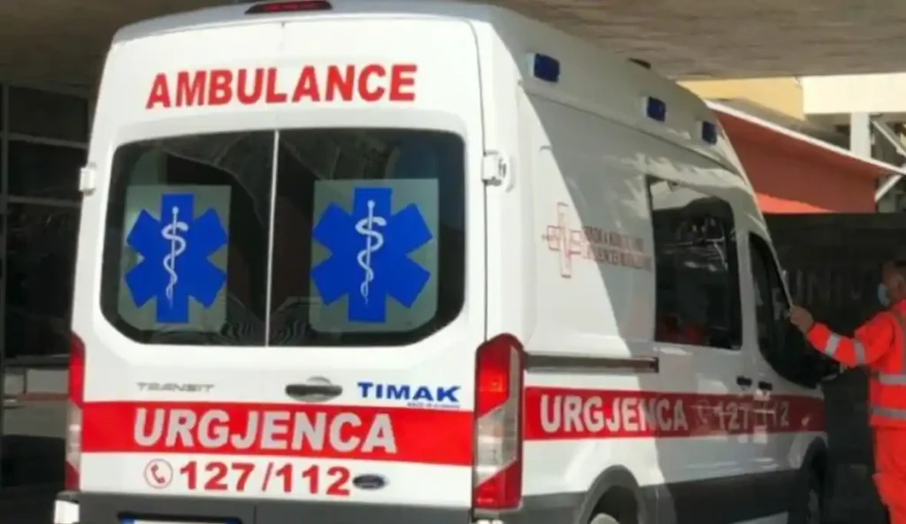 TMERR në Tiranë! 29-vjeçari q*llon me th*kë dy vëllezërit e tij