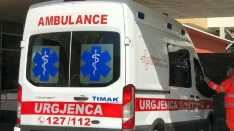 TMERR në Tiranë! 29-vjeçari q*llon me th*kë dy vëllezërit e tij