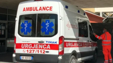 Po riparonte banesën e tij, bie nga skela dhe humb jetën 50 vjecari!