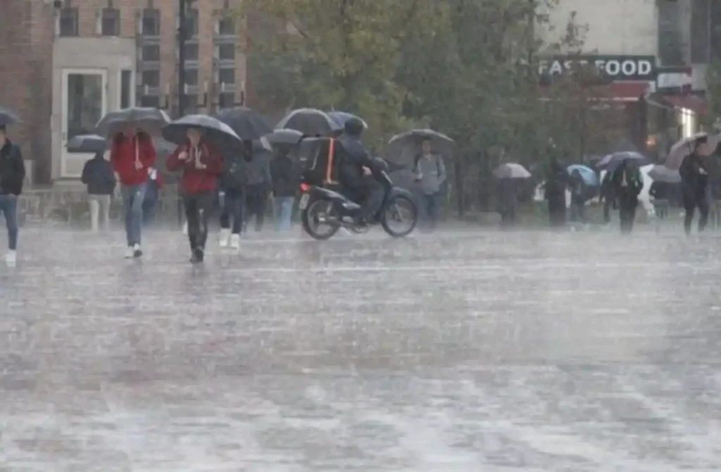 A do të ketë reshje shiu? Parashikimi i motit, ja çfarë pritet të ndodhë me temperaturat