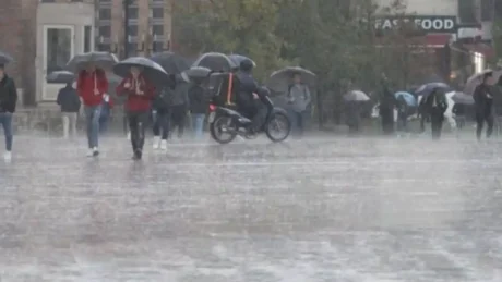 A do të ketë reshje shiu? Parashikimi i motit, ja çfarë pritet të ndodhë me temperaturat