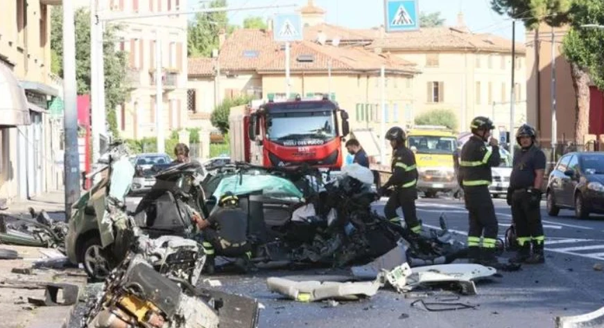 Po arratiseshin me shpejtësi ‘skëterrë’, 18-vjeçari shqiptar vd*s në aksident gjatë ndjekjes policore!