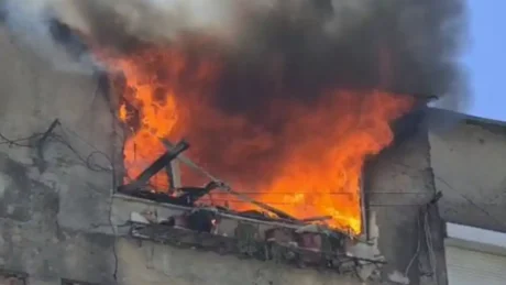 Ngjarje e rëndë në vend/ Zjarr tragjik në një banesë, humb jetën foshnja, tre persona të lënduar