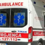 Aksident i rëndë! Automjeti del nga rruga, humb jetën pasagjerja, plagoset drejtuesi i makinës dhe dy të tjerë
