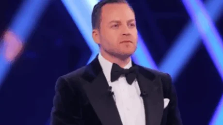 “Ishte si thikë pas shpine”- Ledioni foli për ndarjen e mundshme nga Sara Hoxha