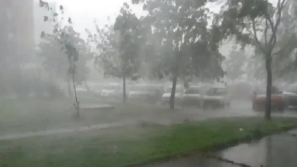 Stuhi dhe shi nga NESER/ IGJEUM paralajmëron: Ja zonat që rrezikojnë për përmbytje