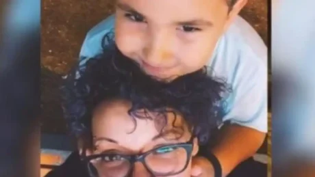 Kr*m i rëndë / Nëna gjendet e mbytur në det, i biri 8 vjeçar ishte vr*rë në banesë…