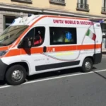 Ngjarje horror! Nëna gjendet e mb*tur në det, i biri 8-vjeçar i vr*rë me th*kë në banesë