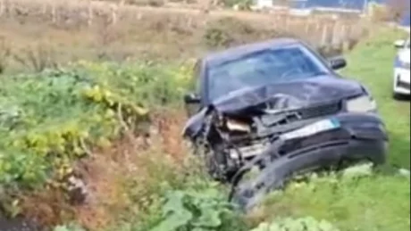 Aksident i frikshëm në vend! Dy makina bëhen copash, raportohet se ka…