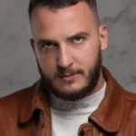 E bujshme! Arrestohet këngëtari i njohur shqiptar, raportohet se…
