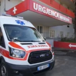 Aksidenti me vd*kje në vend, arrestohen të dy shoferët e makinave, një prej tyre vajza e v*ktimës!