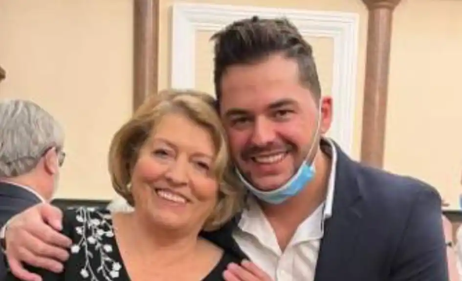 “Viti i fundit s’ka qenë i qetë”, nëna e Shpat Kasapit prek me rrëfimin e saj