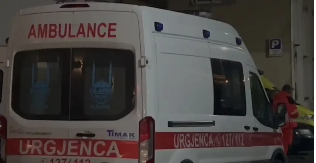 Aksident i rëndë në vend, makina përplas për vd*kje një këmbësor