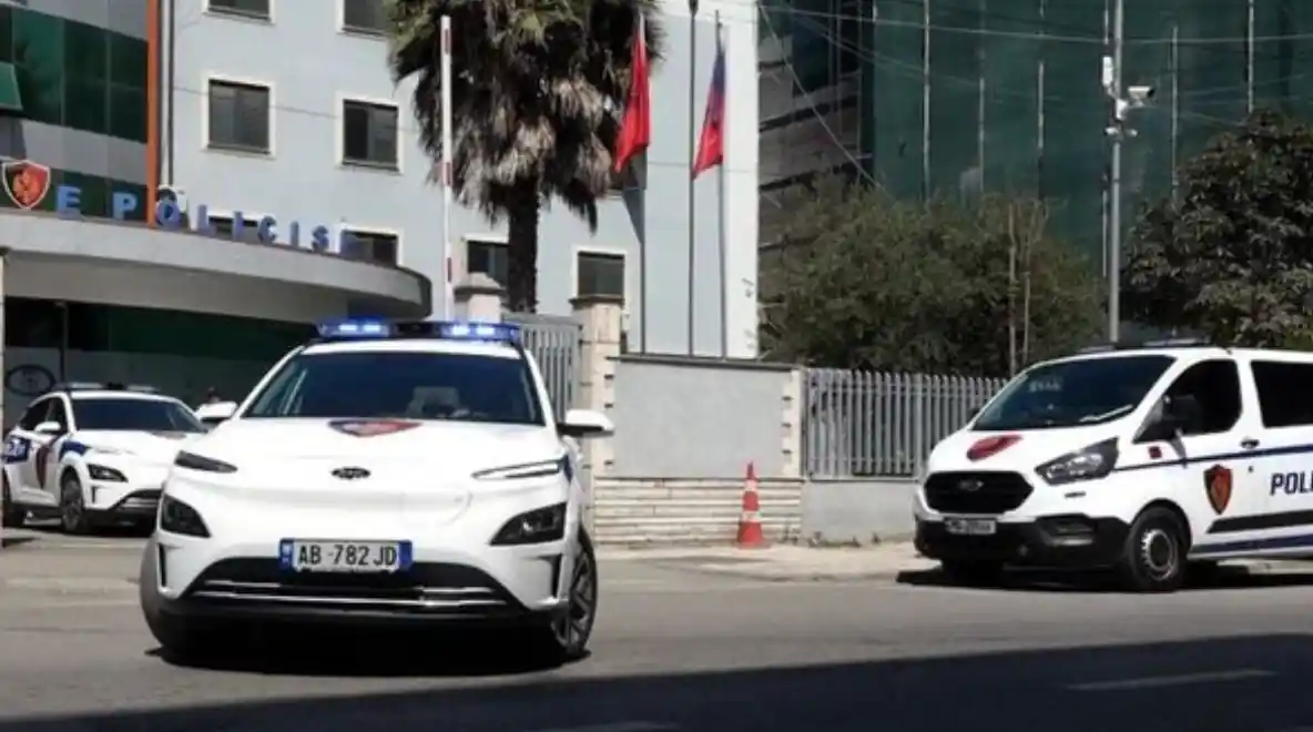Tronditet Durrësi! Të shtënat me armë në Hamallaj pl*gosin një person, arratiset autori (EMRI)