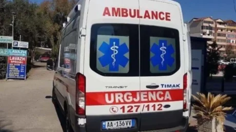 Qytetari go*itet nga polici bashkiak, efektivi i dh*non edhe bashkëshorten shtatzëne bashkë me n…