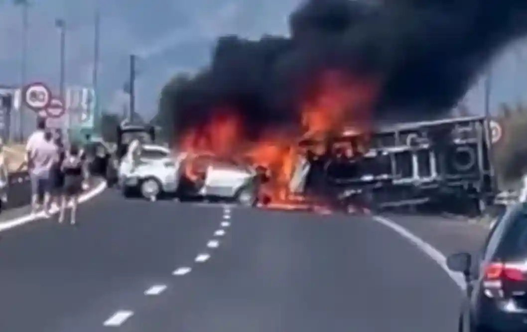 Del ekspertiza/ Tre shqiptarët në Greqi humbën jetën pasi makina shp*rtheu në flakë! Trupat kishin…