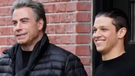 Tragjike: Vd*s në moshën 33 vjeçare ‘djali’ i aktorit John Travolta!