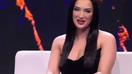 “Erjola Doçi më futi në sherr me gruan”, postoi foton me moderatoren…