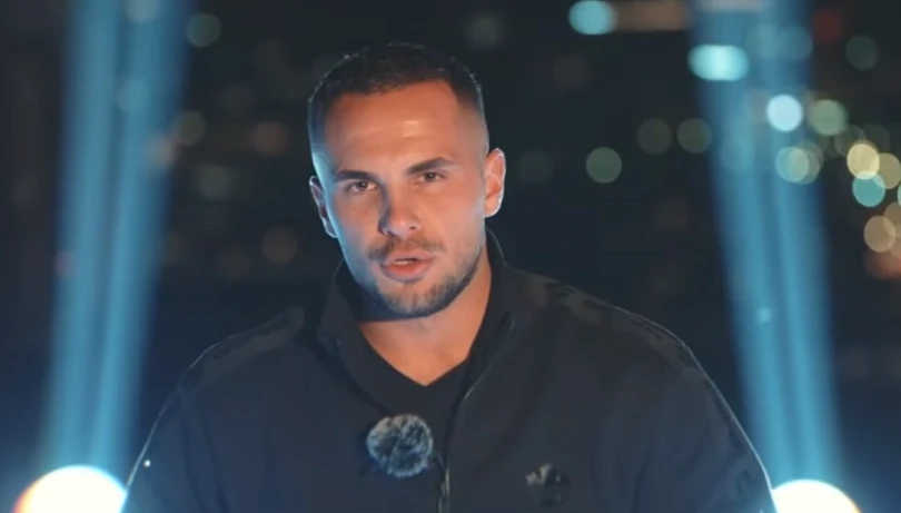 Shtanget rrjeti! Edi ‘kryen’ telefonatë nga brenda shtëpisë së BBVK? Ja video që e dëshmon