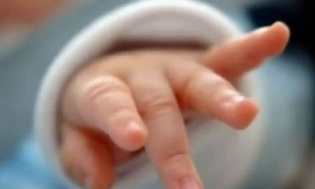 Braktisi foshnjën e porsalindur në../ Zbardhen detaje, 20-vjeçarja erdhi në Shqipëri me shoqet dhe punonte si pastruese