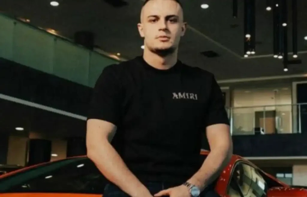Pas lajmit tragjik për vëllain e Gjestit, Don Xhoni merr një vendim ne ngushellim te kolegut te tij…