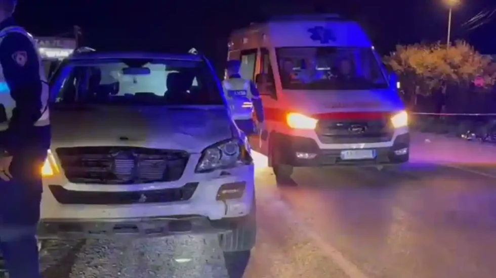 Motori u përplas me një mjet, identifikohet personi që humbi jetën