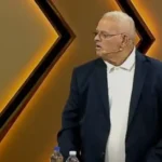 “Më gënjyen, më mashtruan!” Tronditet studioja, babai shan rëndë vajzën