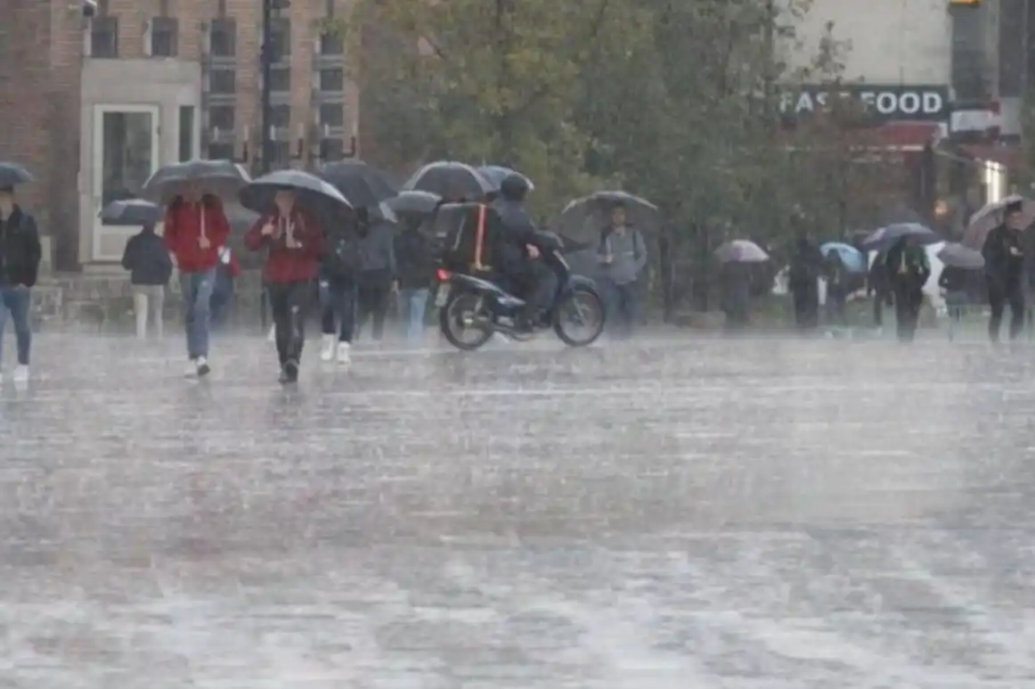 Të mërkurën rikthehen reshjet, shtatori me temperatura deri në 35 gradë/ Çfarë paralajmëron meteorologia