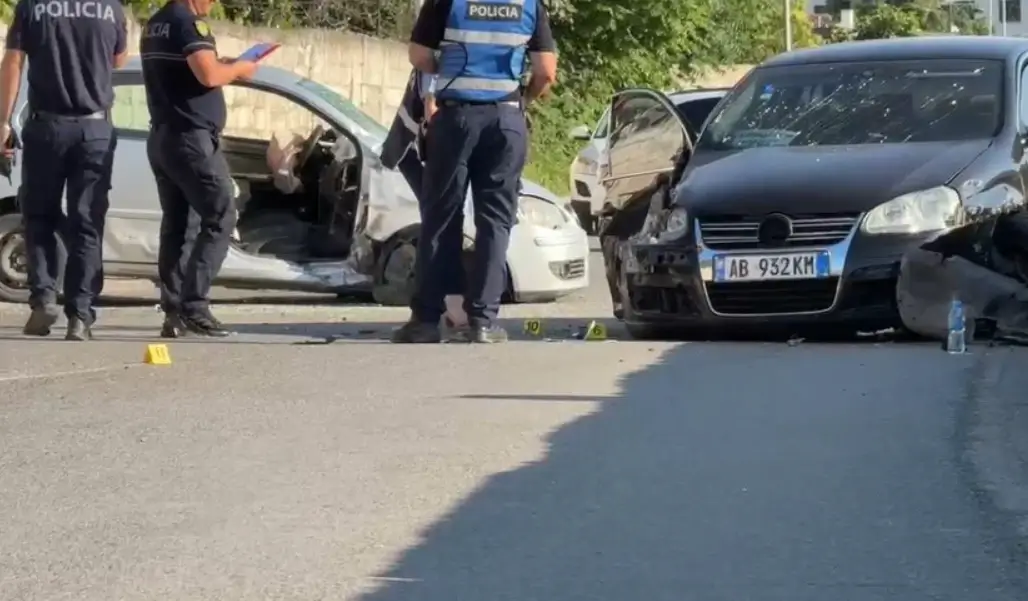 Aksident tragjik në vend! Humb jetën bashkëshorti, nëna me dy fëmijët e m*tur pIagosen rëndë…