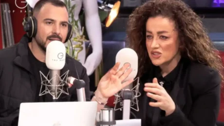 “Jam kokrra e servilit dhe jam krenar, më ka ecur”/ Plas debati në studio, pedagogia-moderatorit: Turp të kesh!