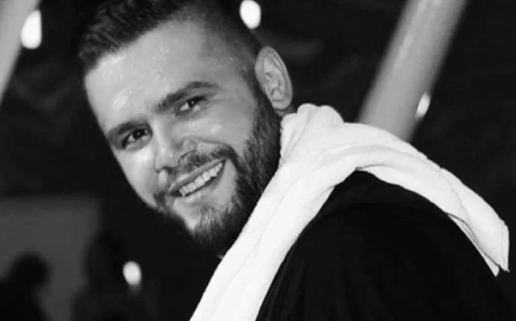 ‘A do ta heqësh qafe si njeri…’ A është ky zëri i Elvana Gjatës? Flori Mumajesi ‘SHTANG’ rrjetin me…