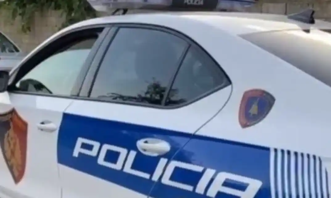 Momente tmerri te ura e Institutit, gruaja e moshuar përplaset nga automjeti