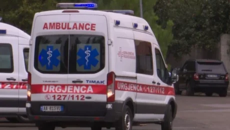 Mëngjes i trishtë! Aksident me vd*kje në vend, humb jetën 35 vjecari. PIagosen dy të tjerë