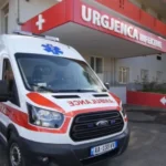 Aksident i tmerrshëm në vend: Makina bie në humnerë, humb jetën mësuesja dhe shoferi. Në gjendje të rëndë një infermiere